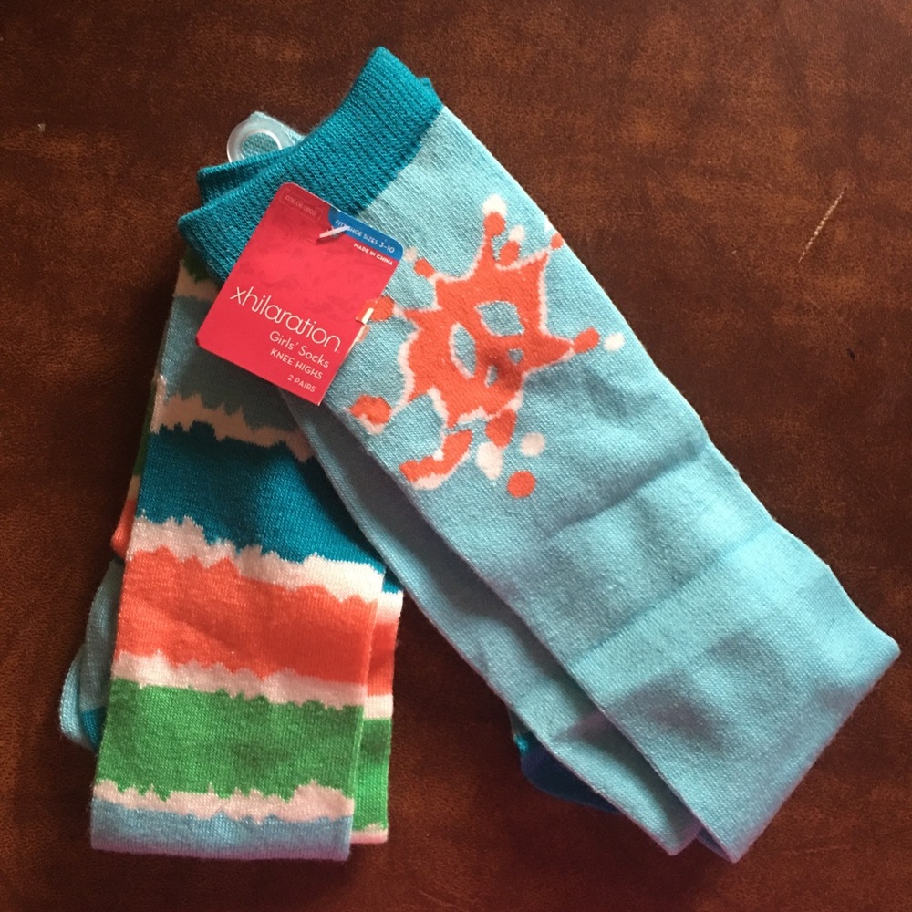Xhilaration Peace a sign Socks